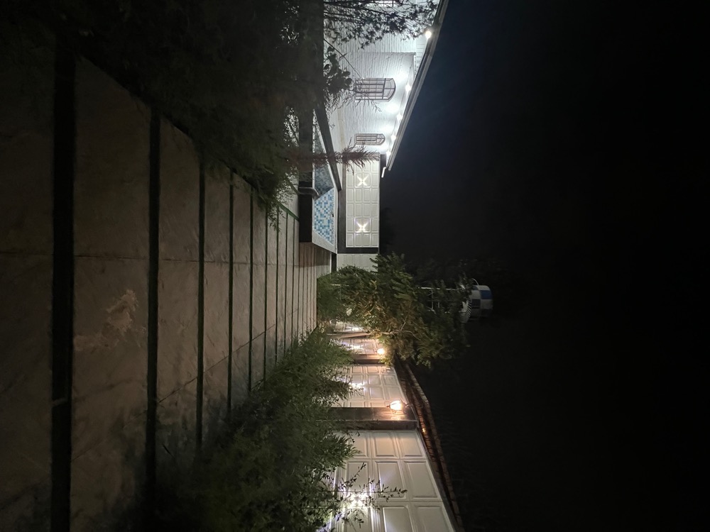    بی نام  